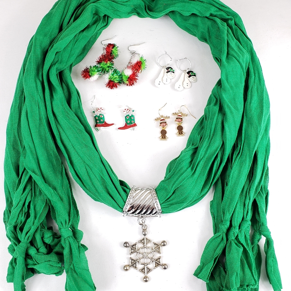 Christmas scarf 4 pairs of earrings